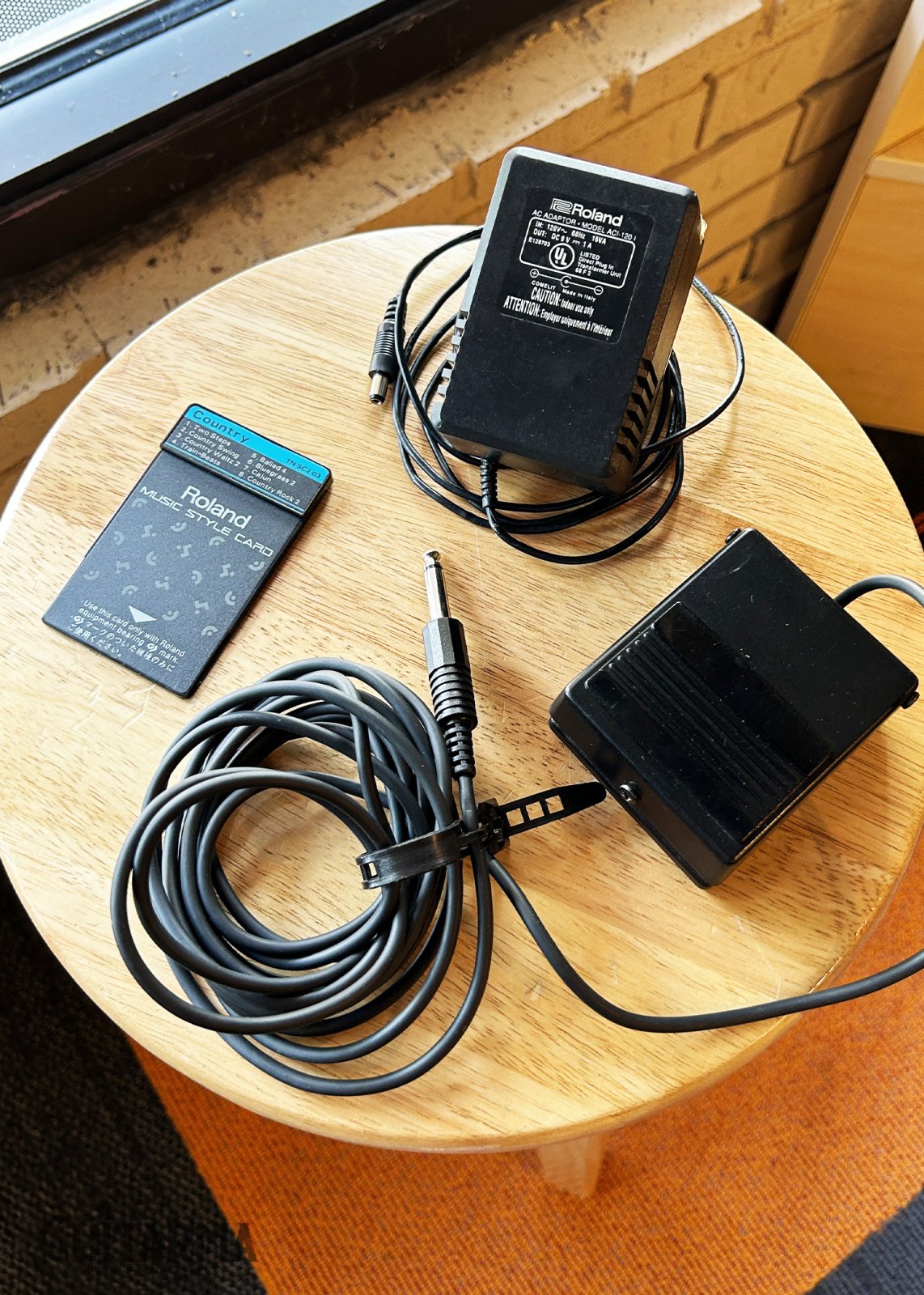 Roland RA-90 Realtime Arranger w/power supply and case