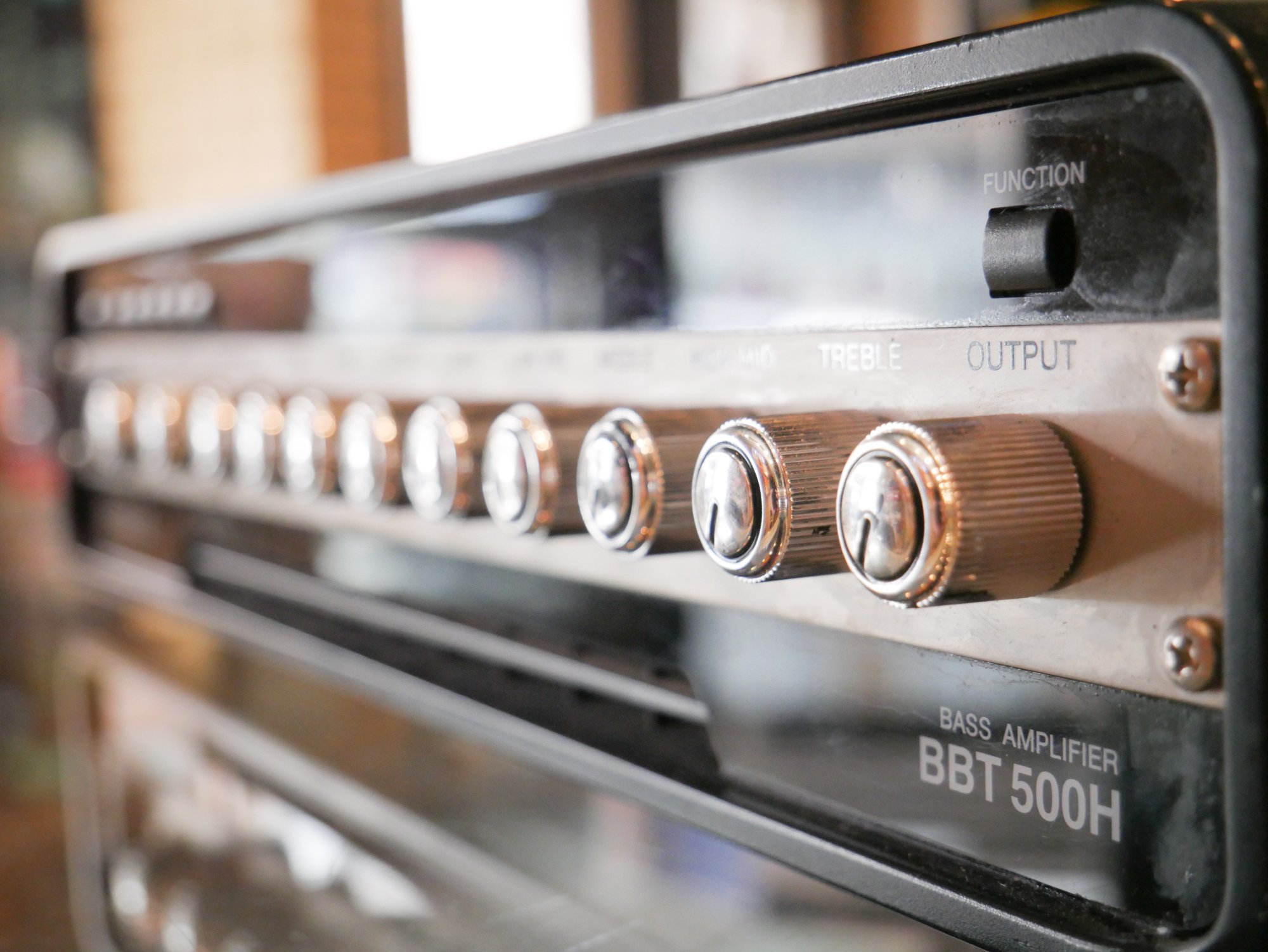 Yamaha BBT 500H bass head