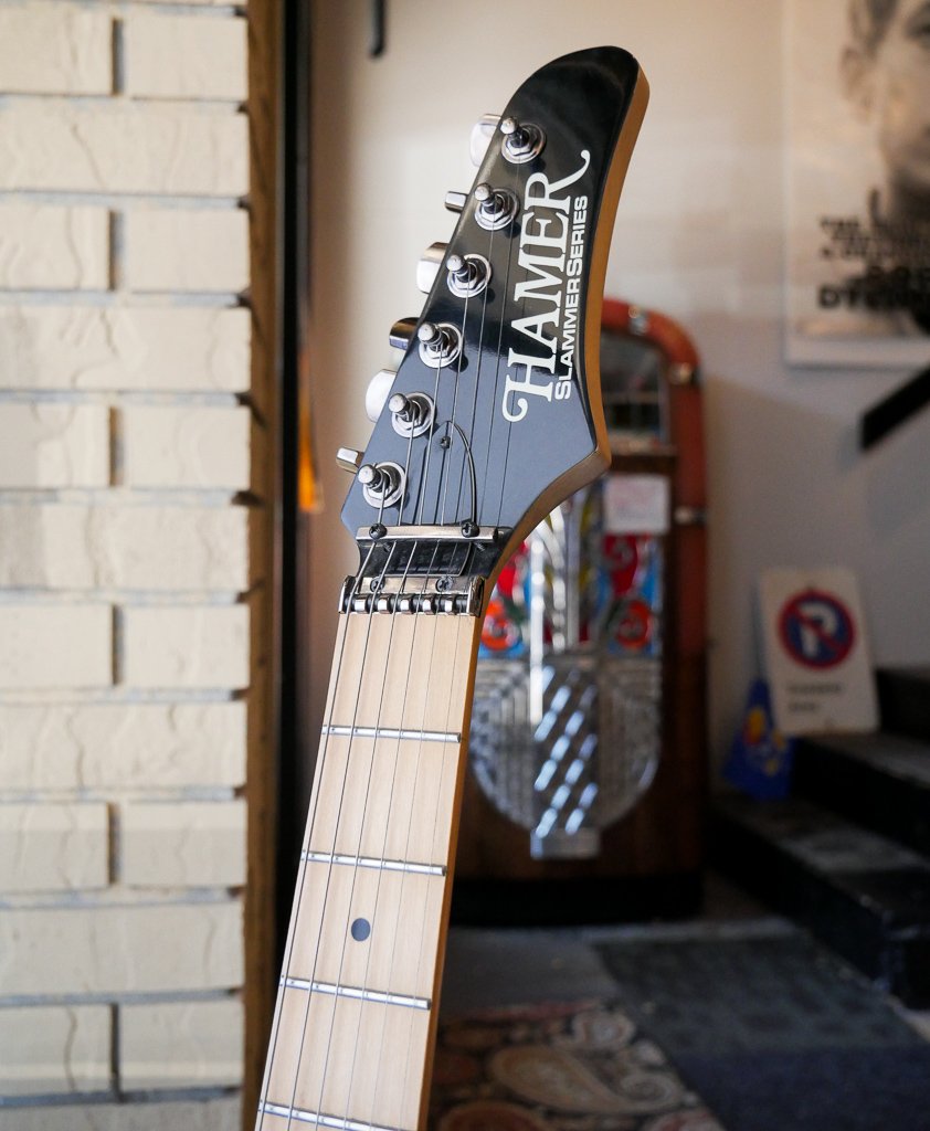 Hamer Slammer Series Daytona - black MIK strat-style w/roller nut