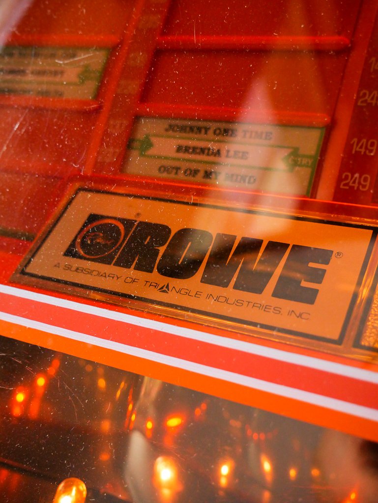 1982 Rowe R-86 jukebox - fully restored