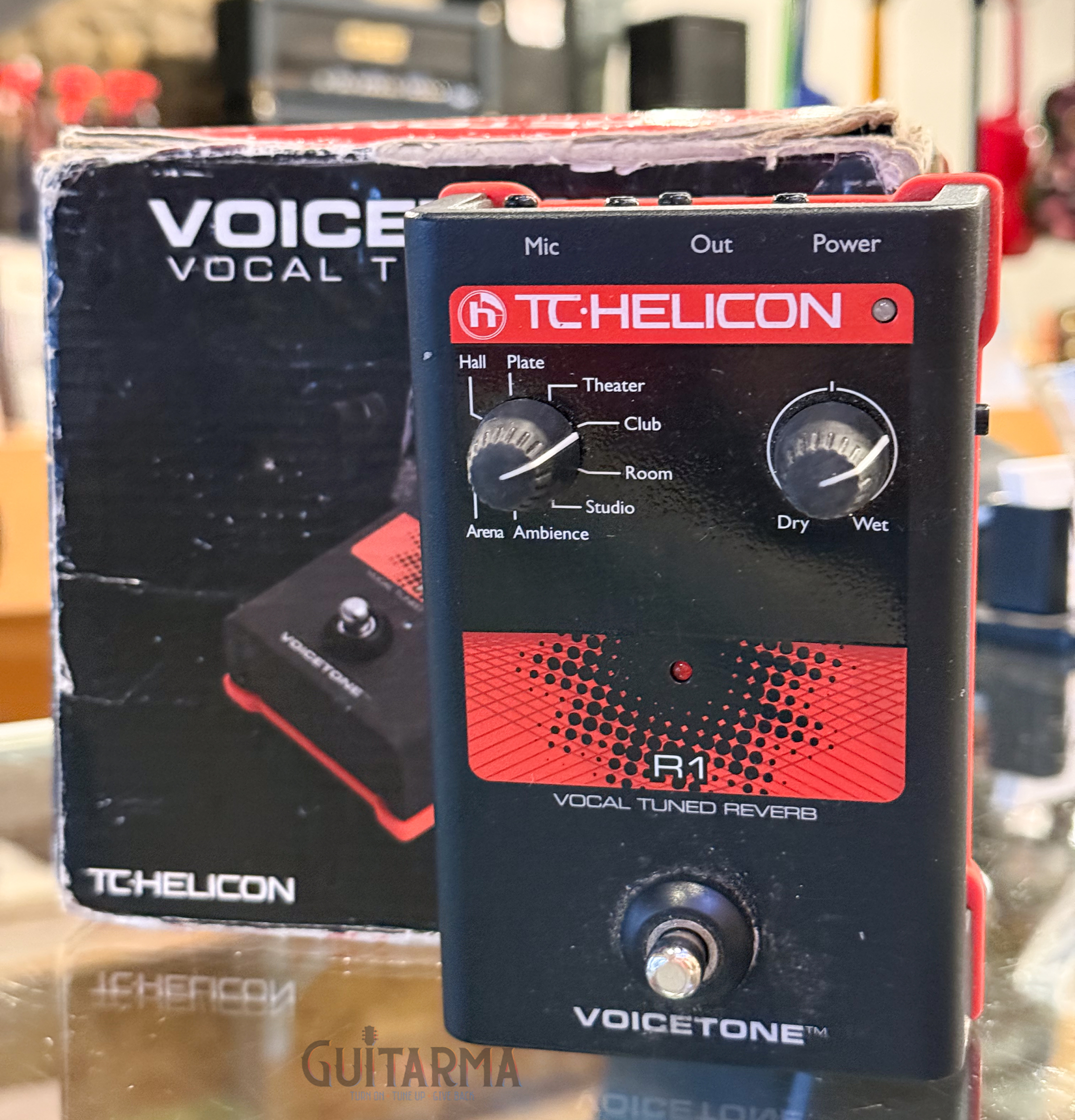 TC Helicon VoiceTone R1 Vocal-Tuned reverb pedal - for voice, w/box/manual, power supply