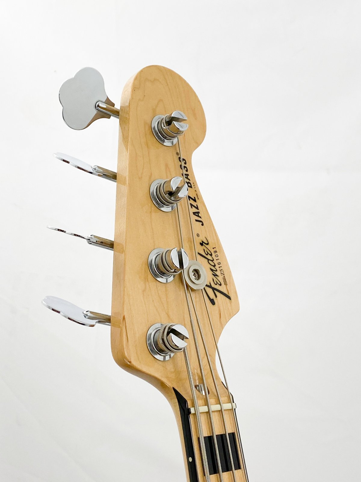 2005 Fender American Vintage Reissue '75 Jazz Bass - w/Fender TSA