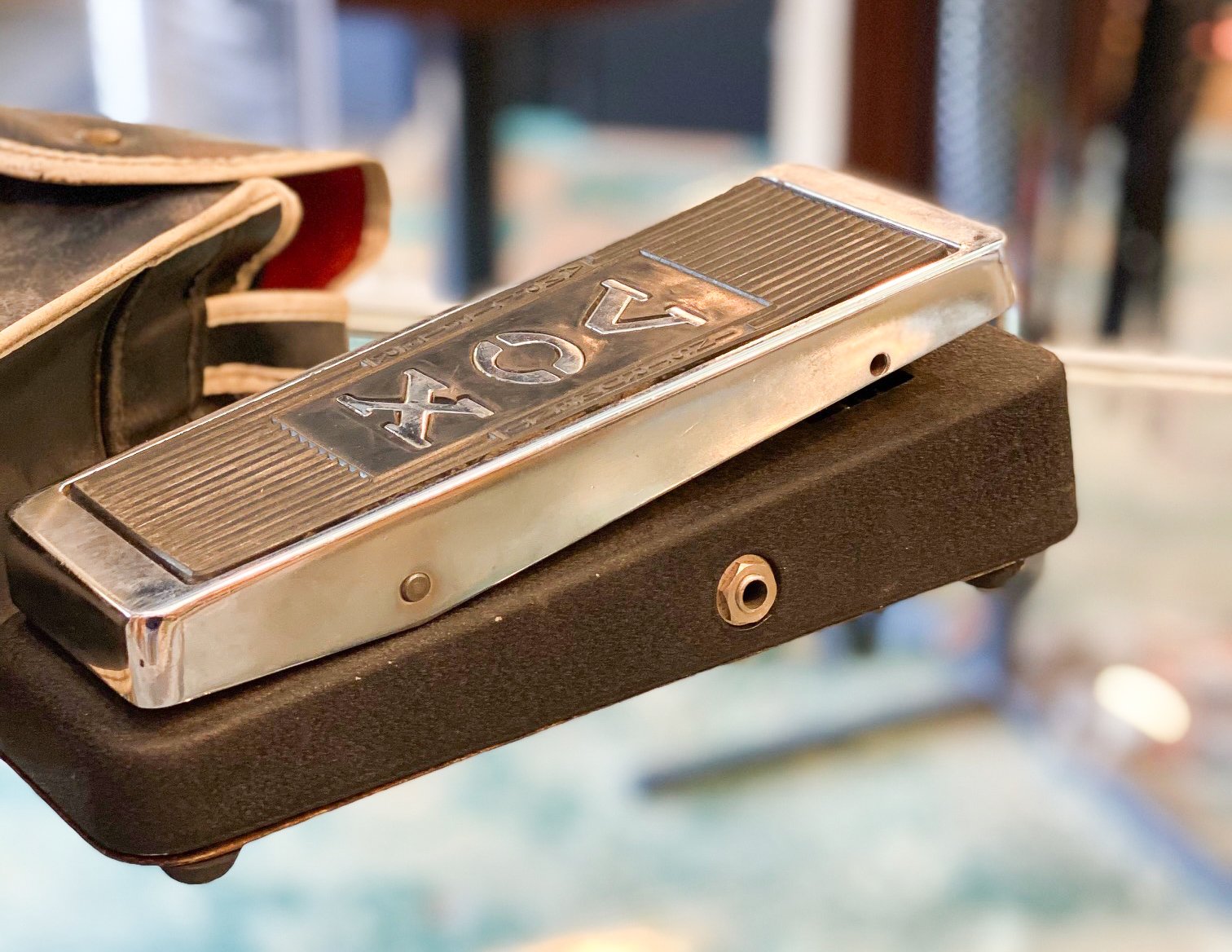 Vintage 1967 Vox V846 wah pedal - original bag, Halo