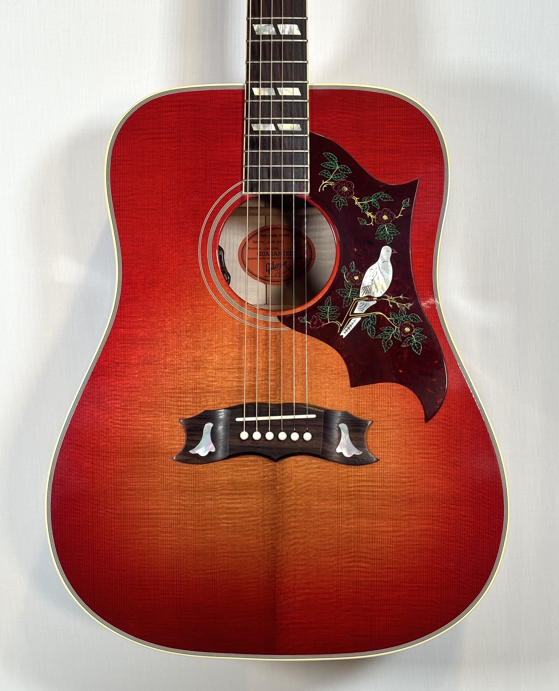 Pre-Owned Gibson Frank Hannon Love Dove Vintage Cherry Sunburst 2020