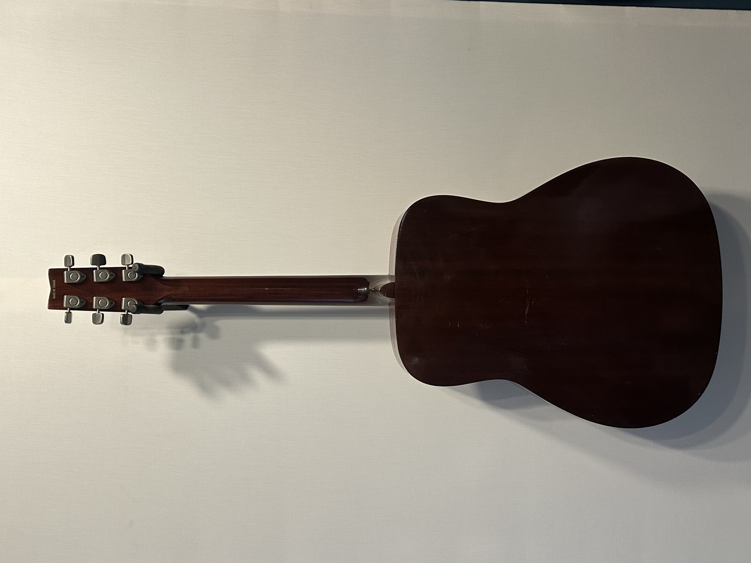 Pre-Owned Yamaha FG-200