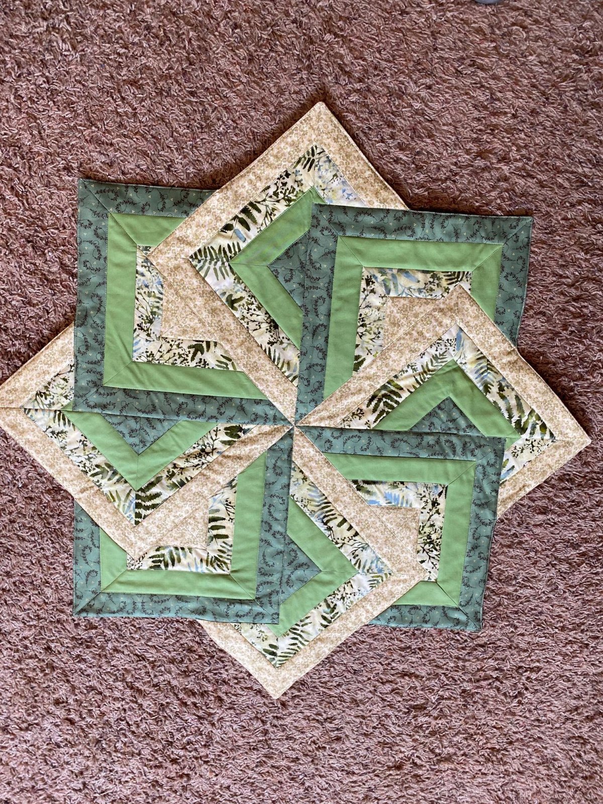 Spinning Star Table Topper