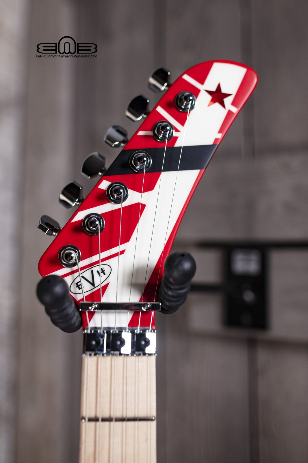 EVH Striped Series 5150/Maple/2024年製新品 EVH Striped Series 5150, Maple Fingerboard, Red with Black