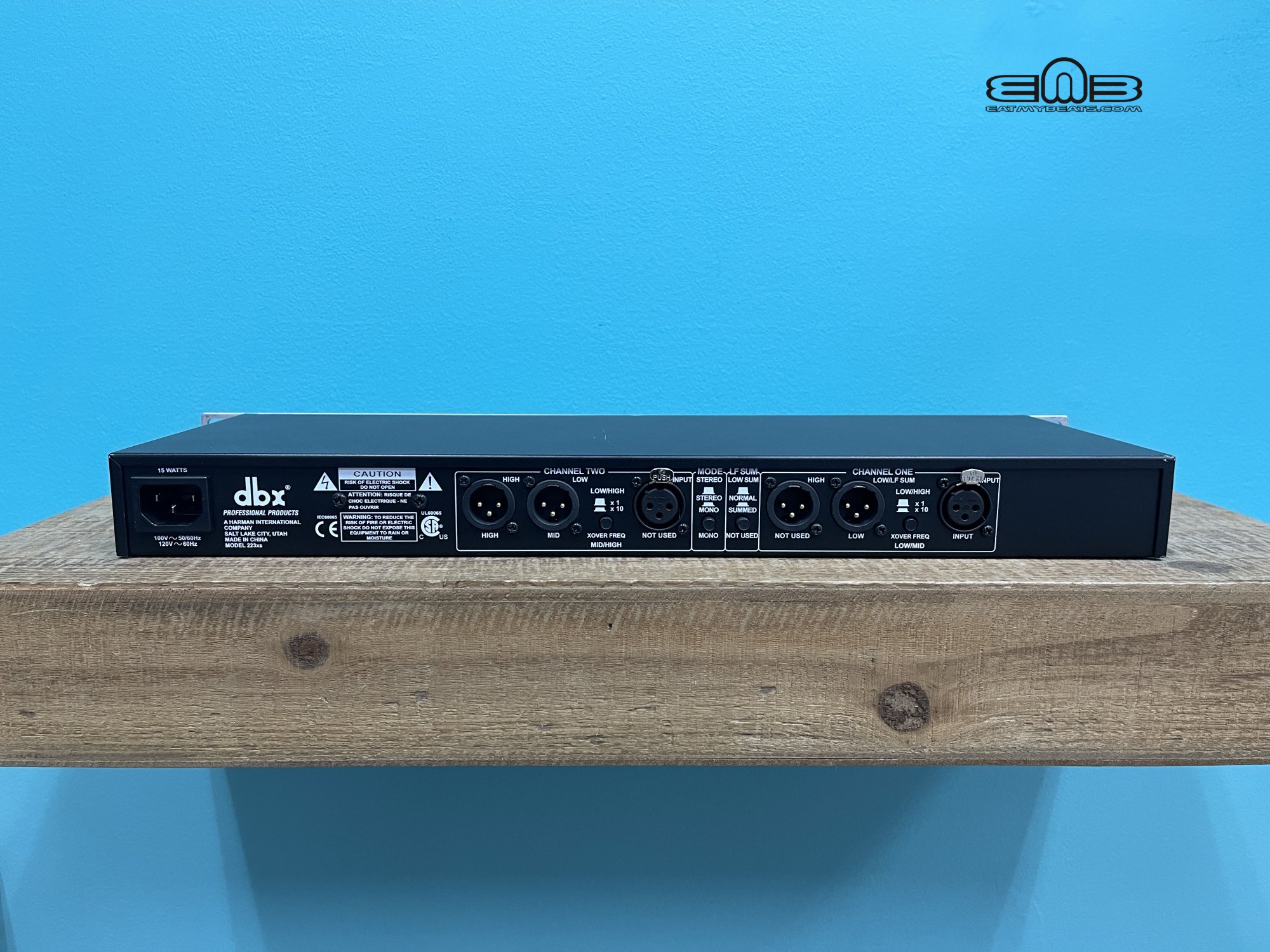 DBX 223XS Stereo 2-Way/Mono 3-Way Crossover with XLR Connectors - Used