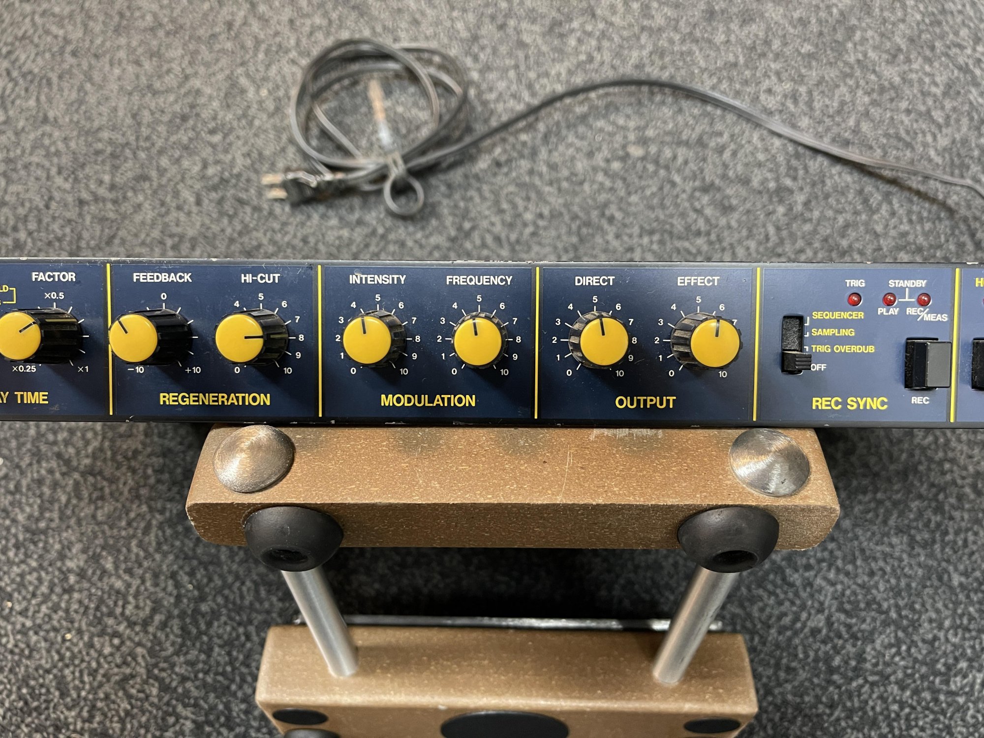 KORG SDD-1000 デジタルディレイ ラックエフェクター KORG SDD-1000 デジタルディレイ ラックエフェクターの通販 by