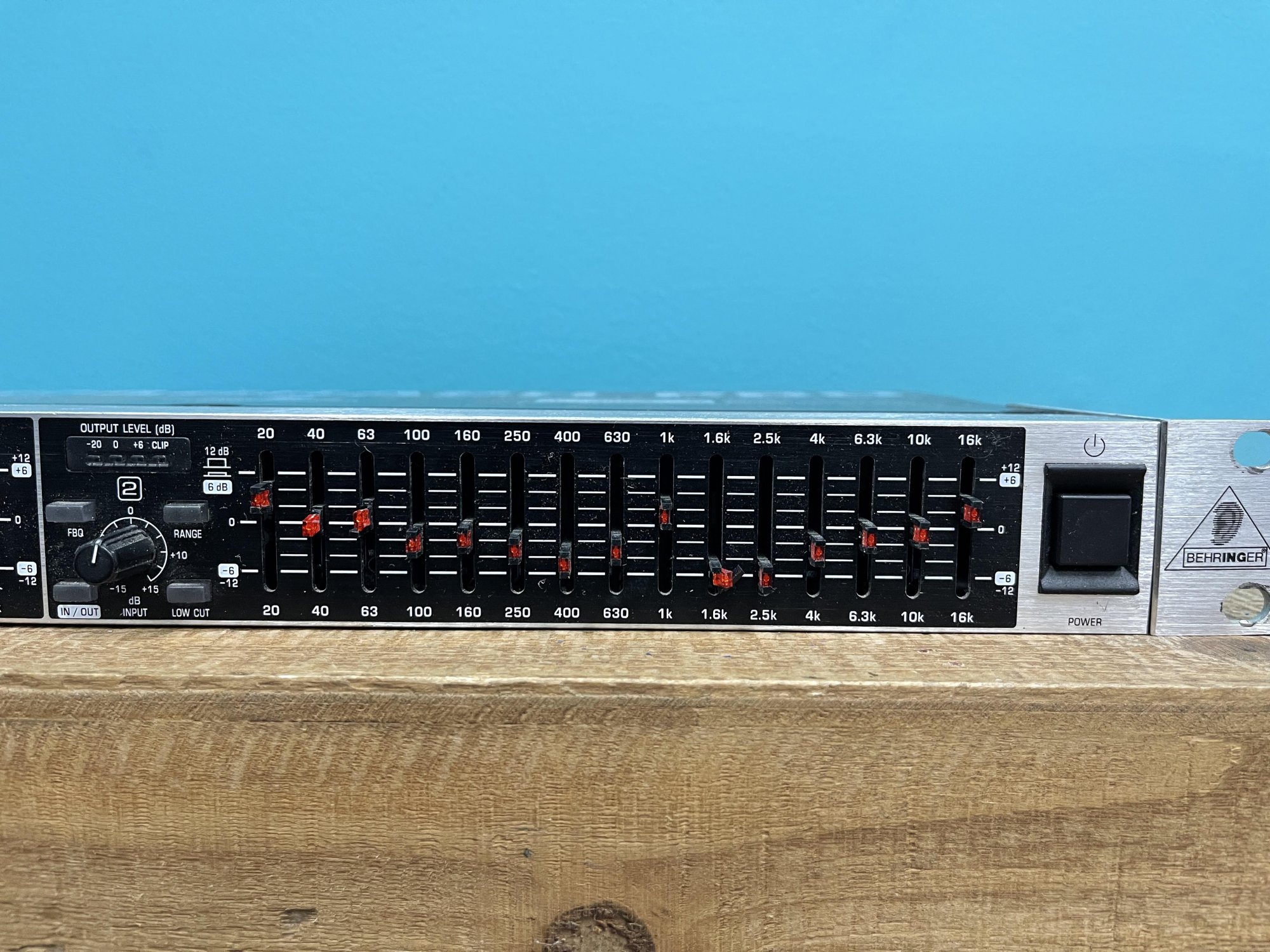 【中古】BEHRINGER FBQ6200HD グラフィックイコライザー Amazon.com: Behringer FBQ6200HD - 31-Band Stereo Graphic EQ