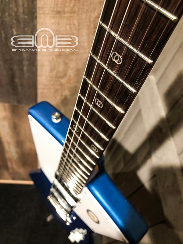 Sterling by Music Man STV60 ST. Vincent Signature Vincent