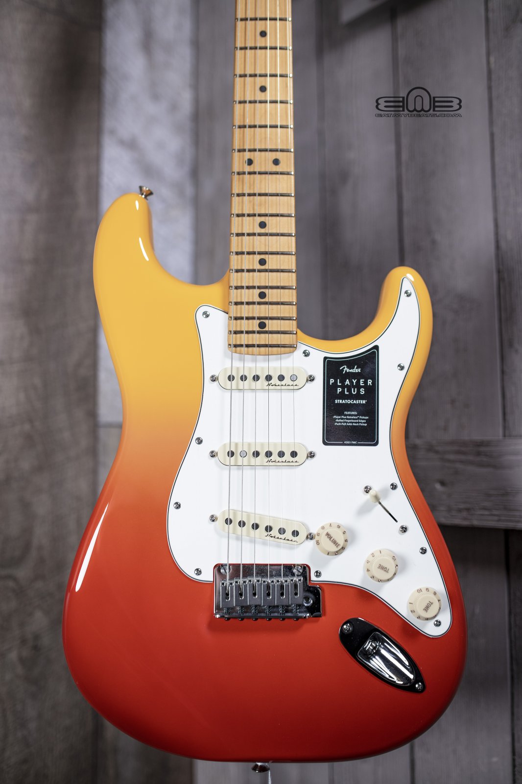 Fender Player Plus Stratocaster, Maple Fingerboard, Tequila