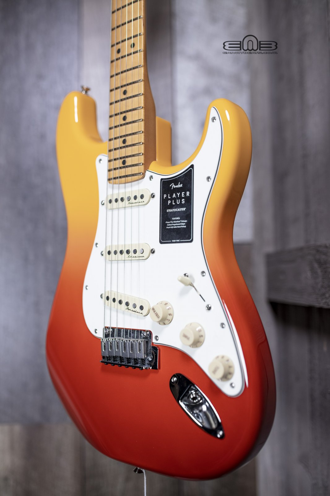 Fender Player Plus Stratocaster, Maple Fingerboard, Tequila