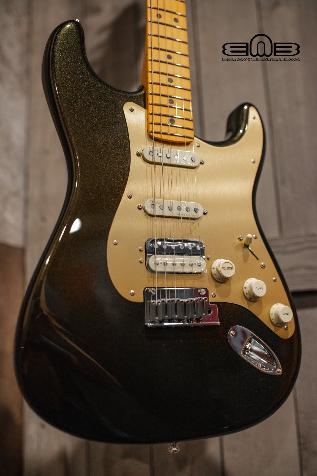 Fender 0118022790 American Ultra Stratocaster HSS, Maple