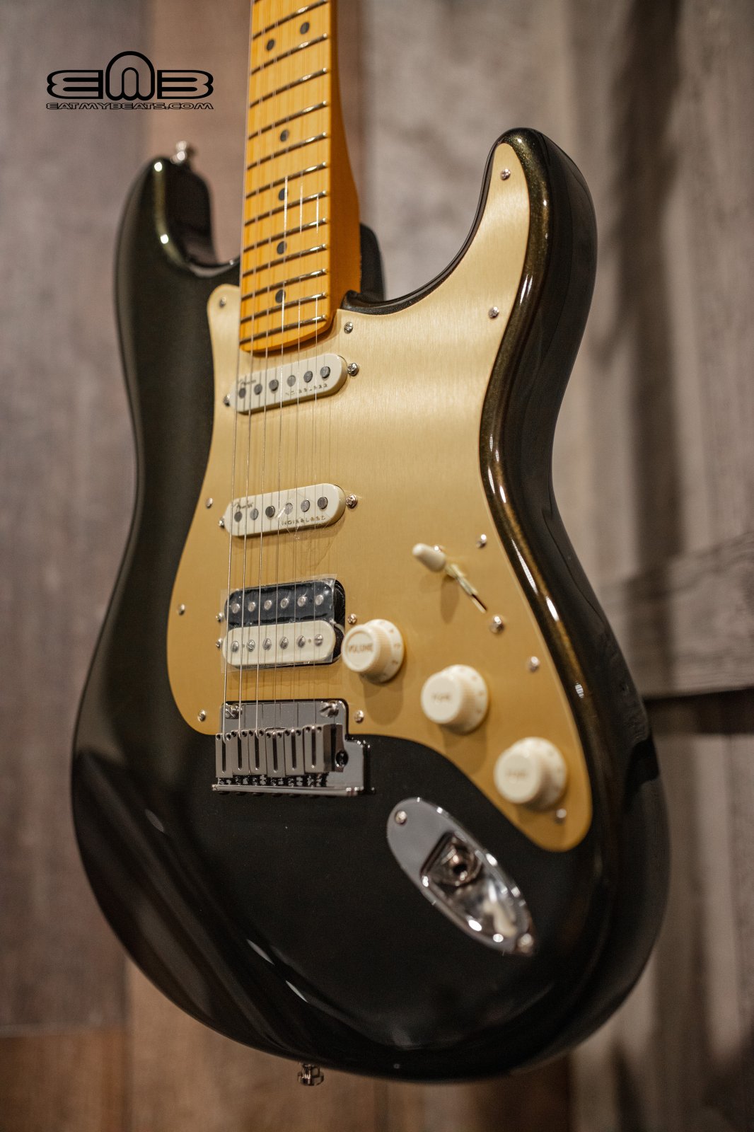 Fender 0118022790 American Ultra Stratocaster HSS, Maple