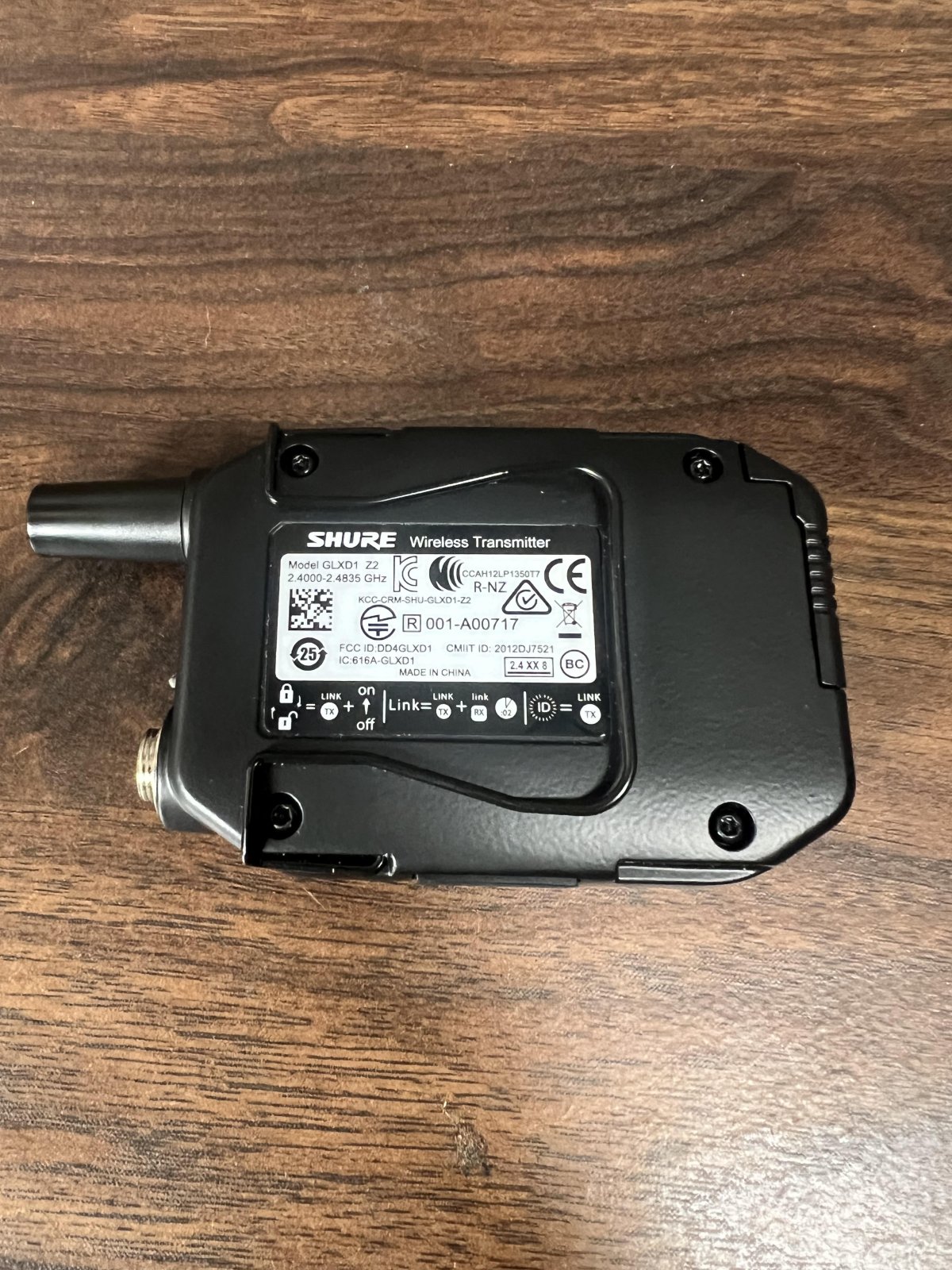 Used Shure GLXD1 Wireless Instrument Transmitter and GLXD4