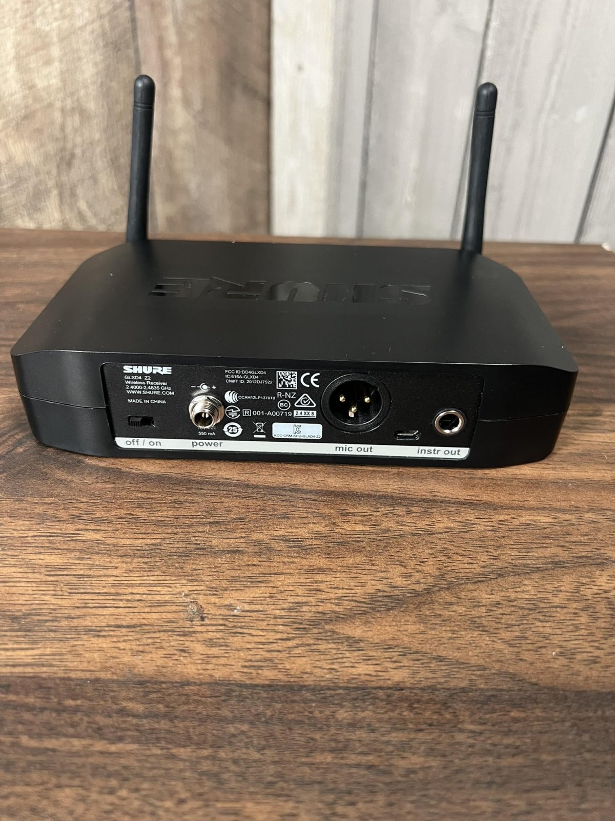 Used Shure GLXD1 Wireless Instrument Transmitter and GLXD4