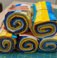 August 12 Fat Quarter Bundle by Hoffman