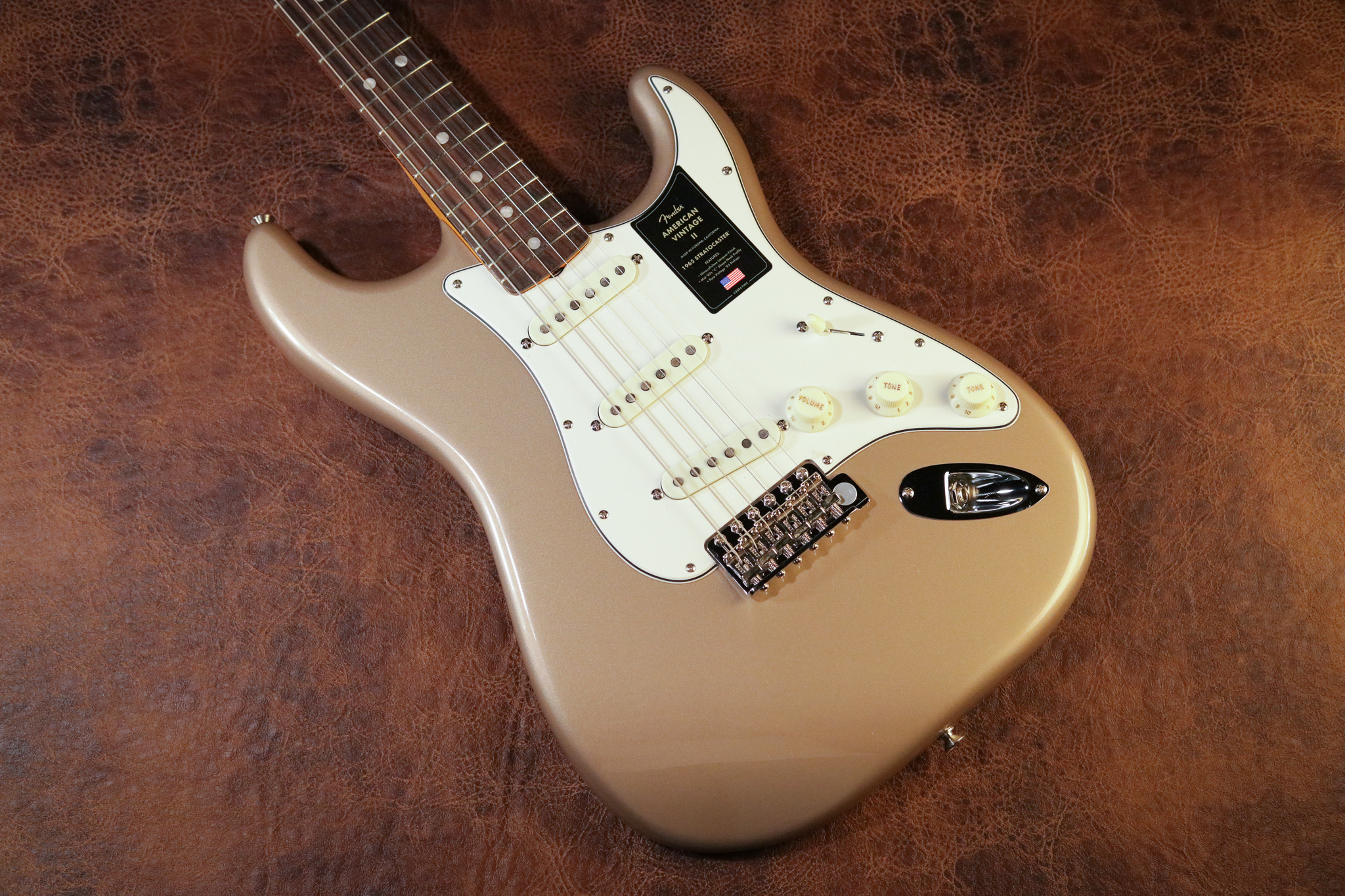 Fender American Vintage II 1965 Stratocaster in Shoreline Gold 