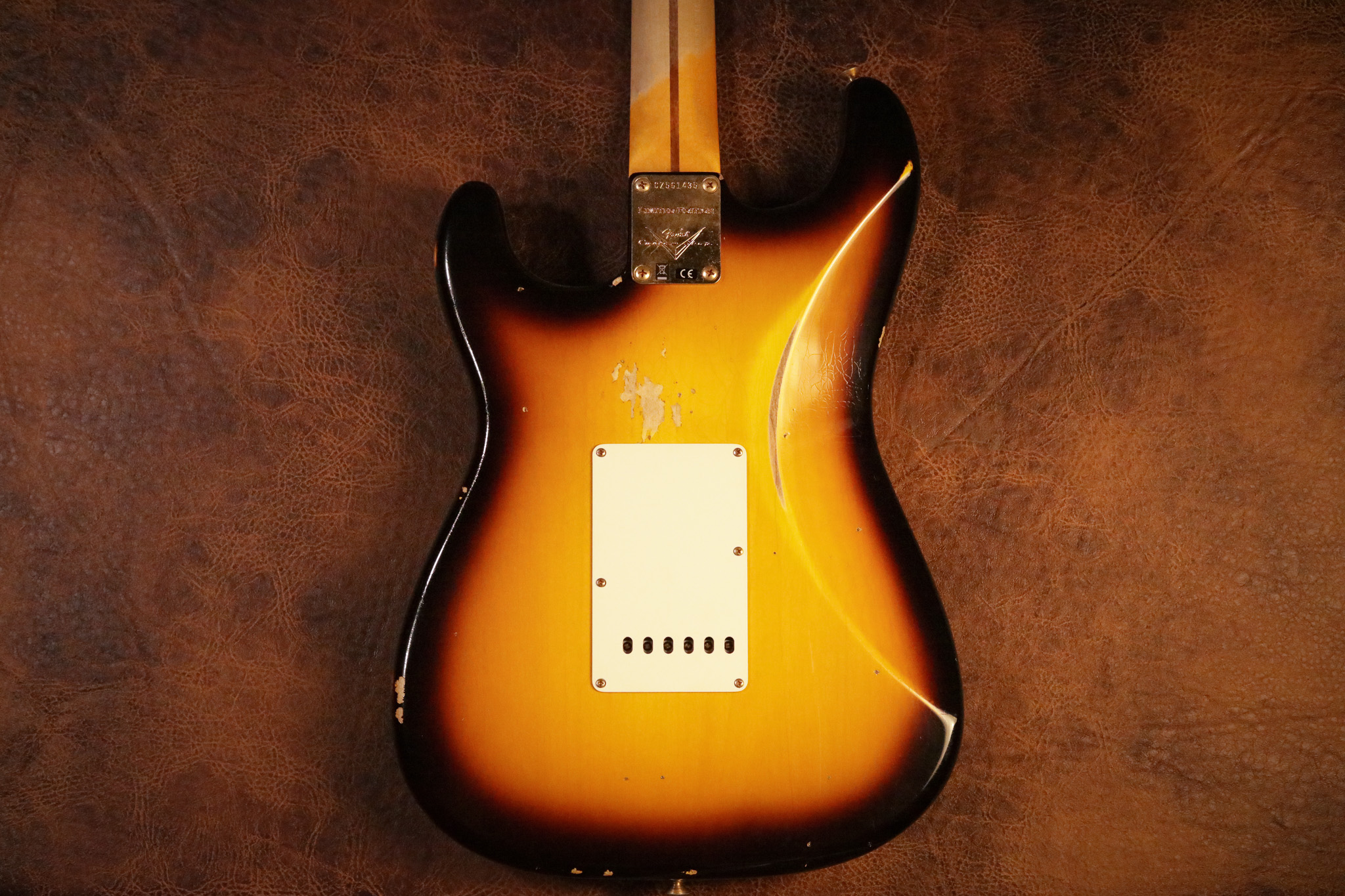 Fender Custom Shop 1957 Stratocaster Relic in Faded Aged 2-tone