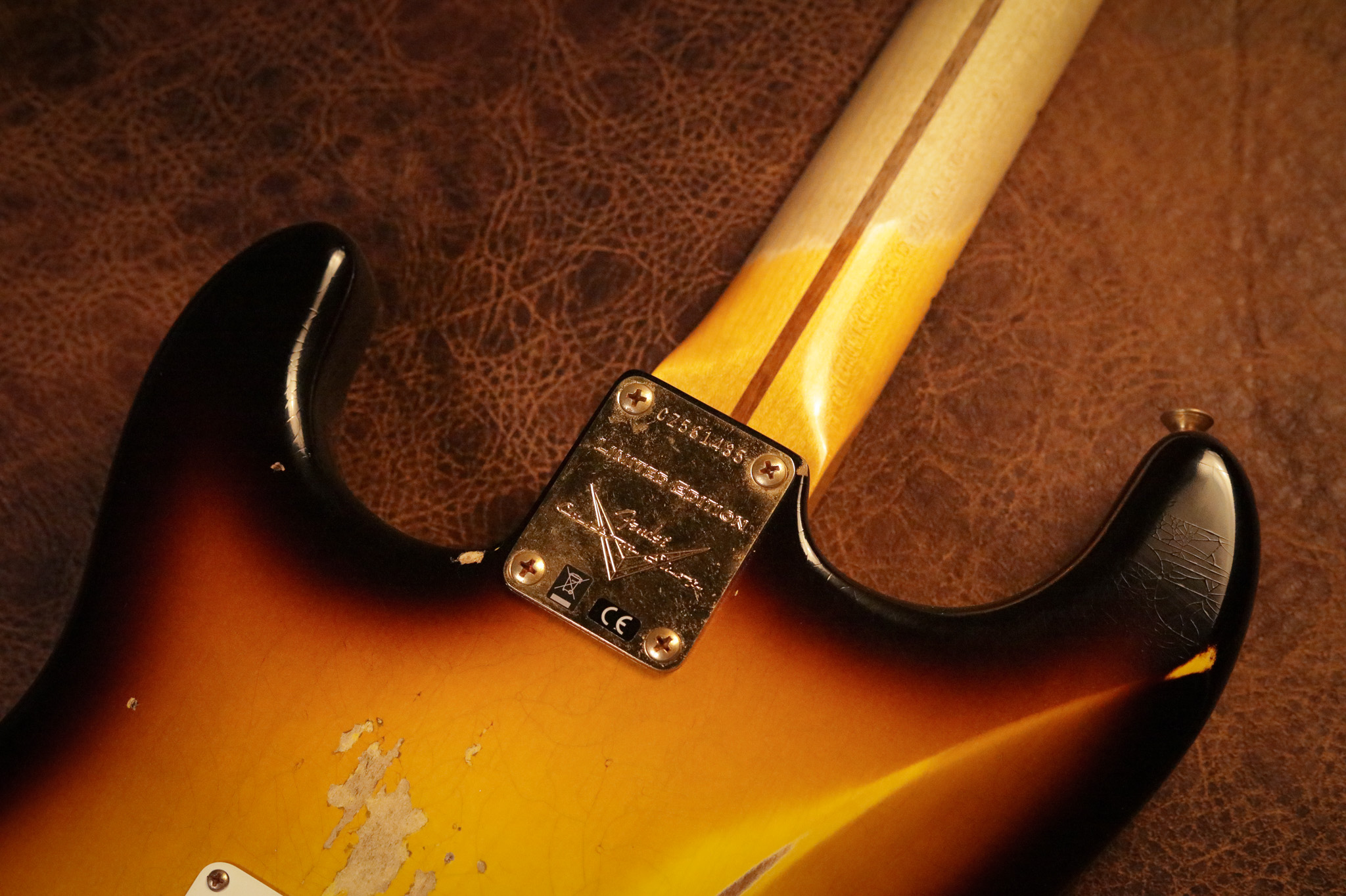 Fender Custom Shop 1957 Stratocaster Relic in Faded Aged 2-tone