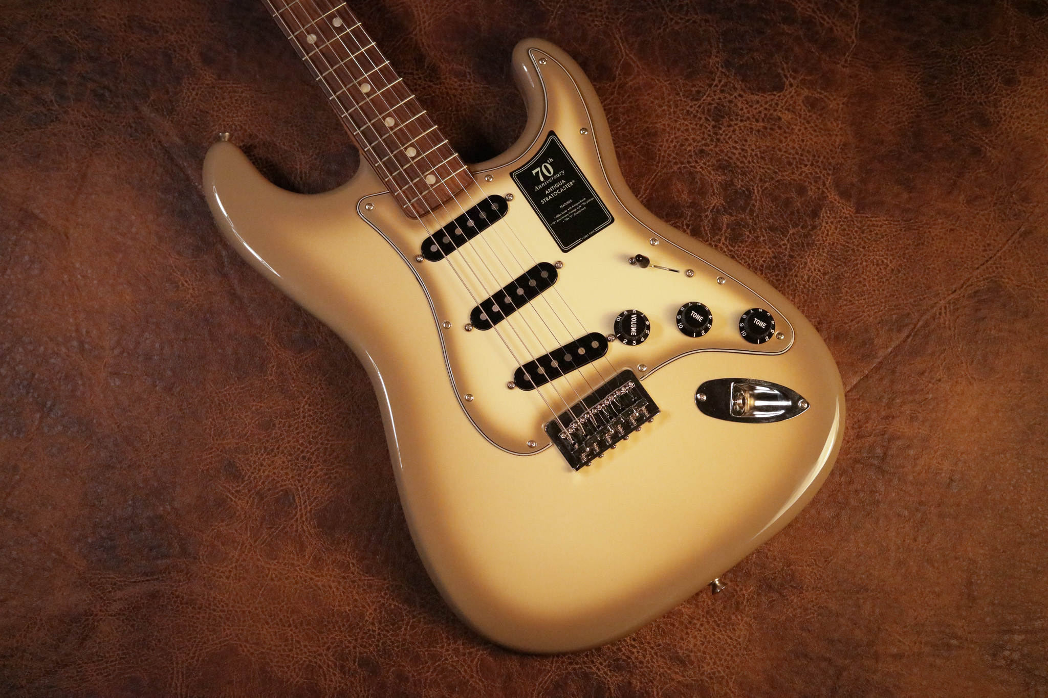 Fender 70th Anniversary Antigua Strat RW #20 - 717669564544