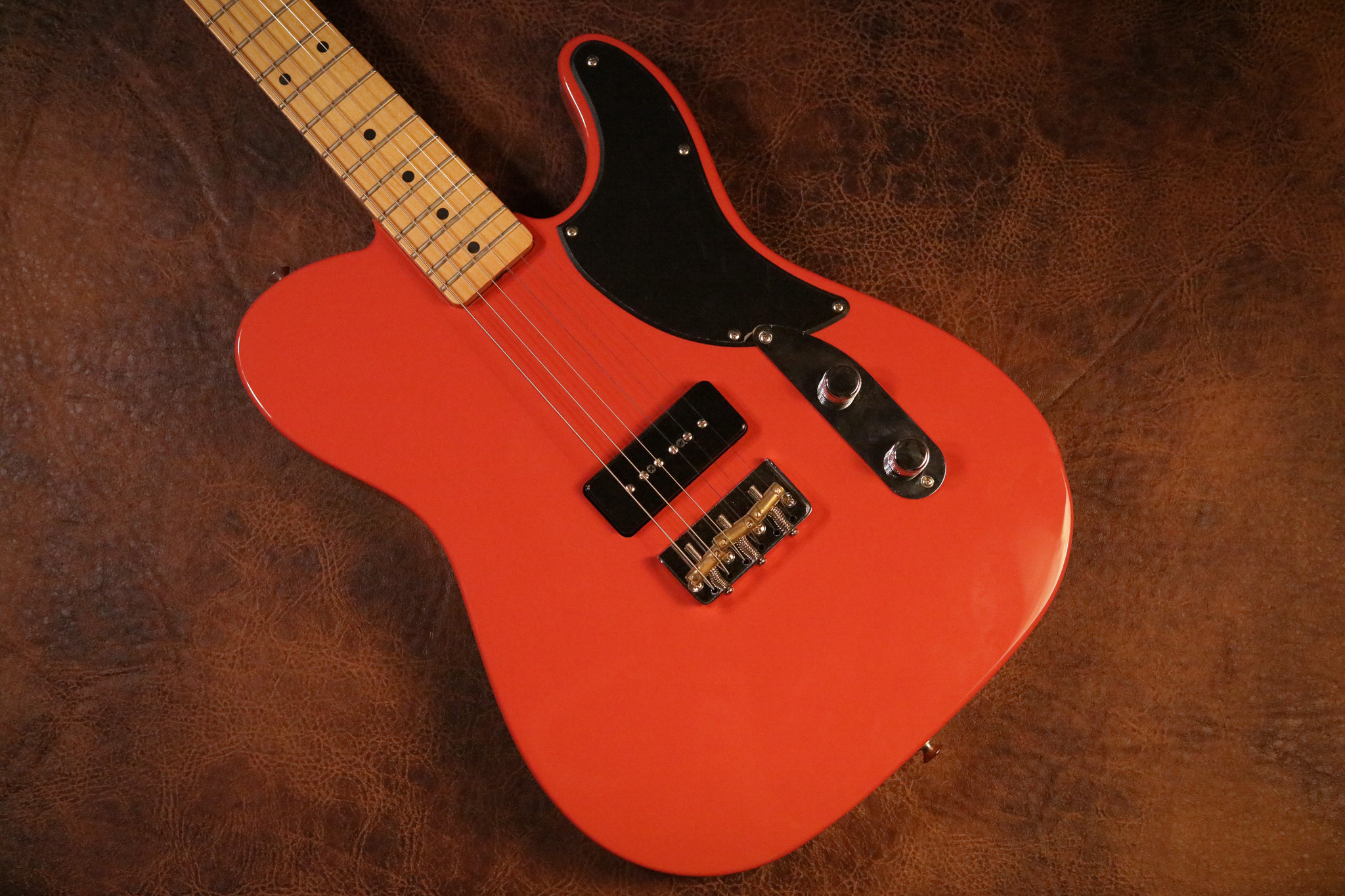 Fender Noventa Telecaster in Fiesta Red - 100000014