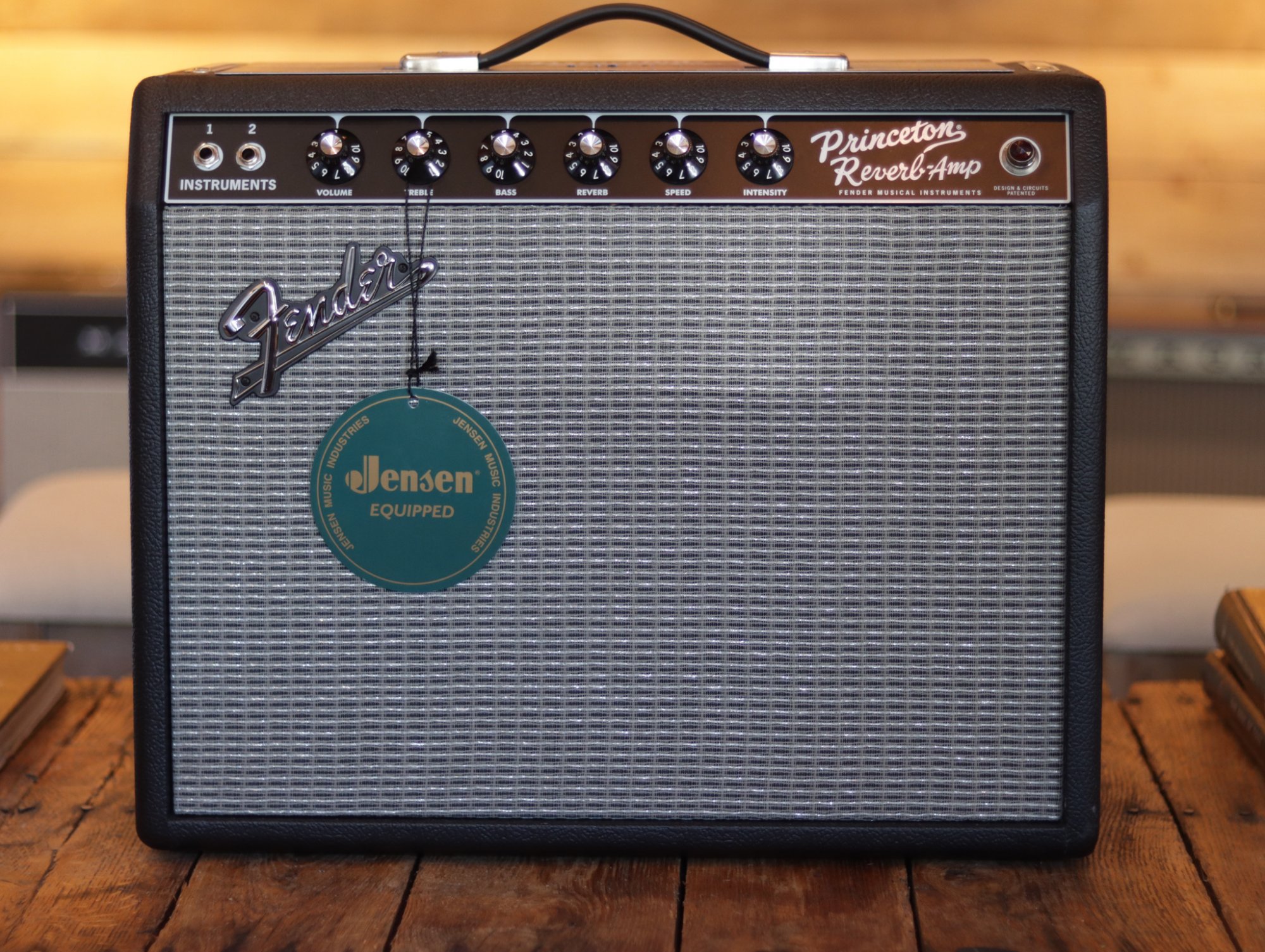 The tone master princeton reverb comes loaded with a jensen c10r speaker. Fender '65 Princeton Reverb Amp