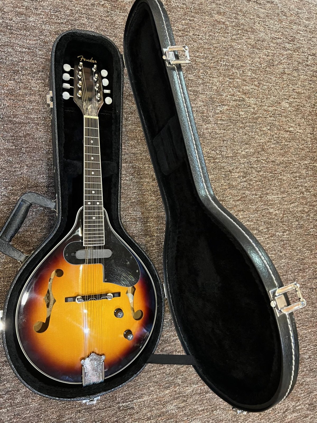 Fender Mandorin FM-52E フラットマンドリン Open Box Fender FM-52E Acoustic-Electric Mandolin | Guitar Center