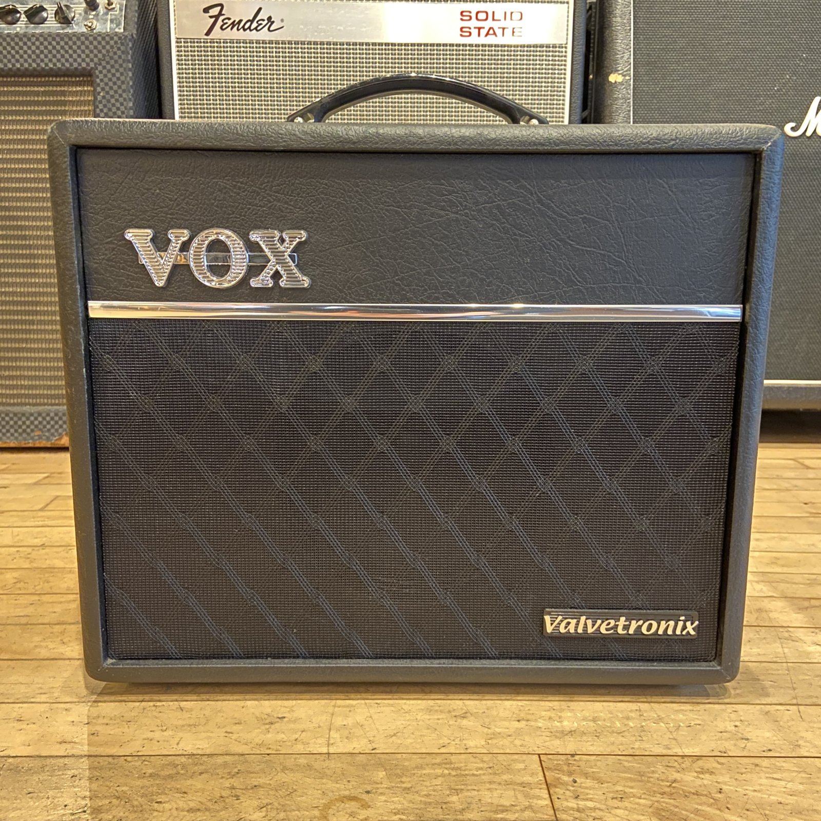 used-vox-valvetronix-vt20-30-watt-1x8-guitar-modeling-combo-amp