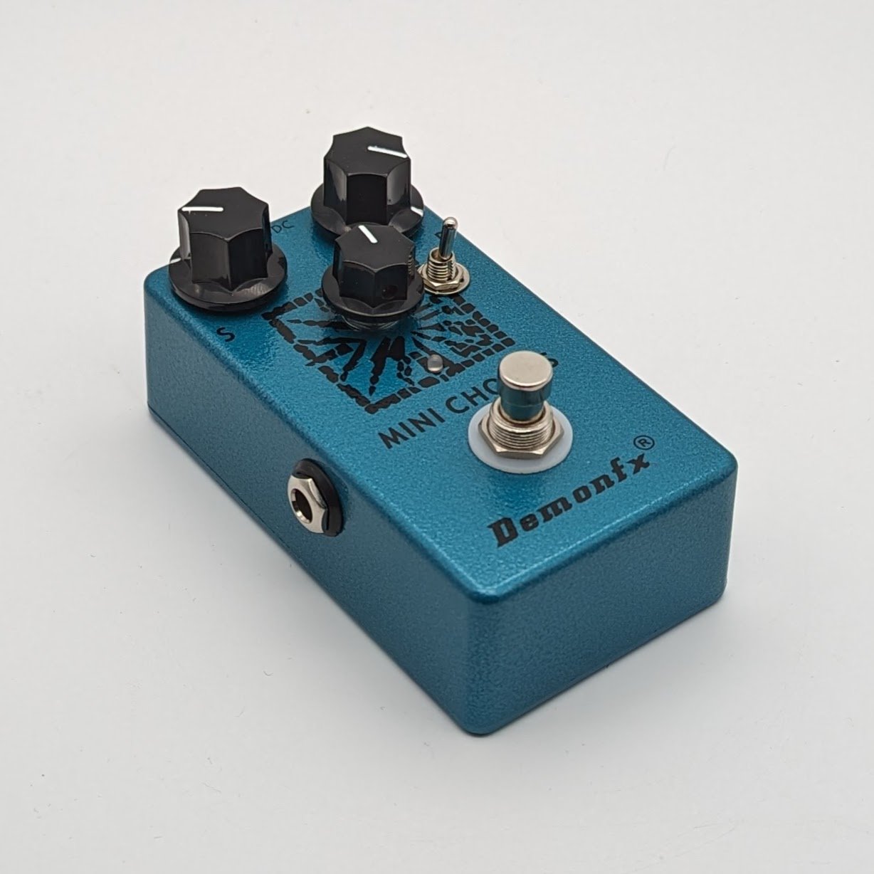 【中古】Demonfx Mini Chorus Demon Fx DemonFx Mini Chorus Electric Guitar Pedal – Kairon