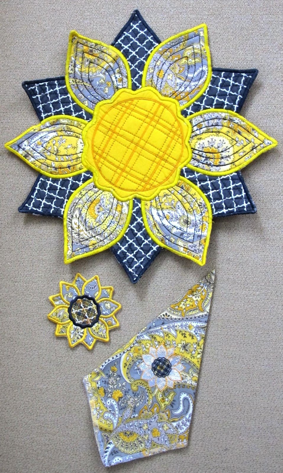 Daisy Embroidered Placemats